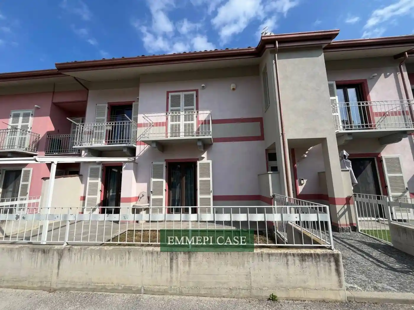 Villetta a schiera in vendita a Trinità