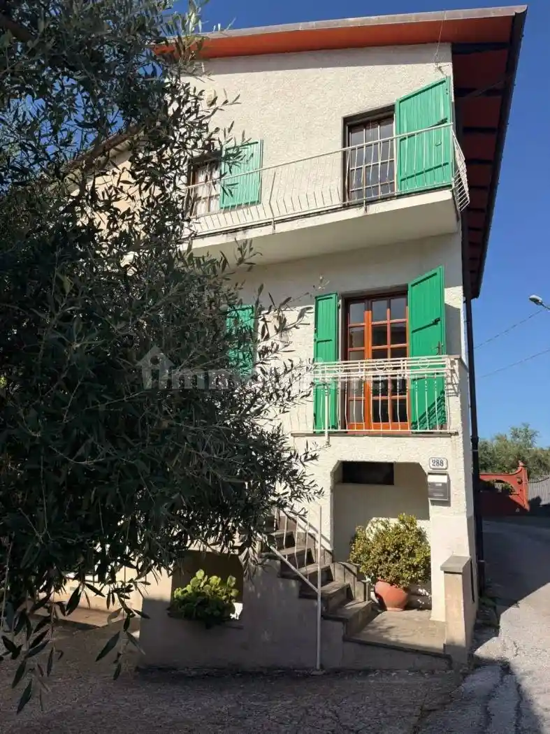 Casa indipendente in vendita a Seravezza