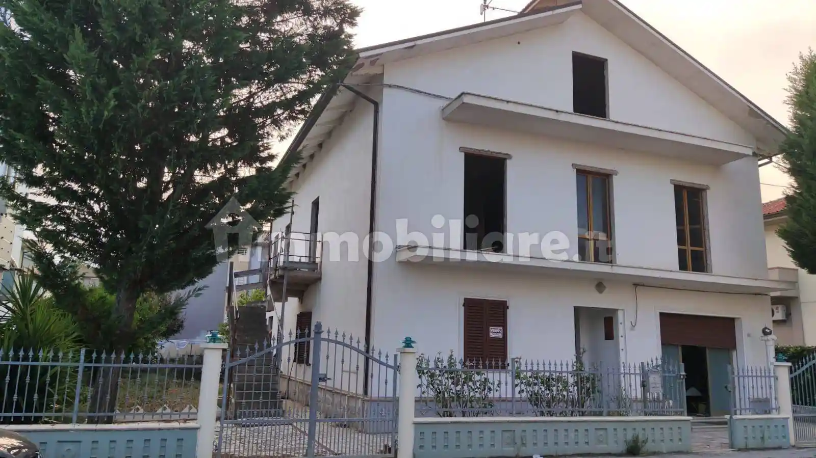 Villa in vendita a Civitanova Marche