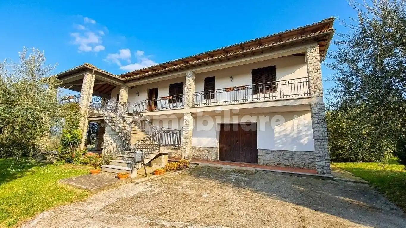 Villa in vendita a Sinalunga