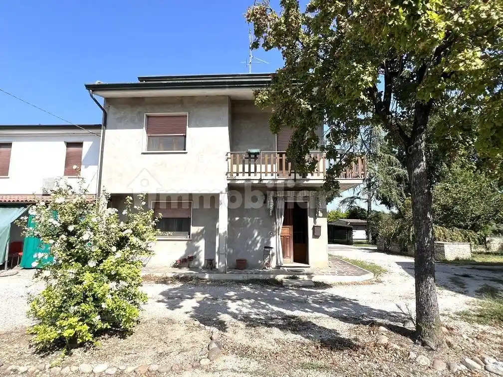 Casa indipendente in vendita a Villimpenta