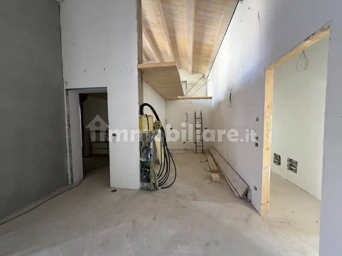 Appartamento in vendita a Castelraimondo