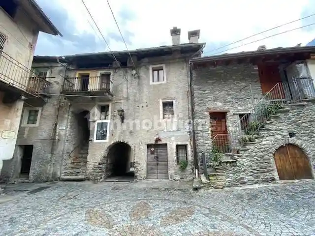 Rustico - Casale in vendita a Hone