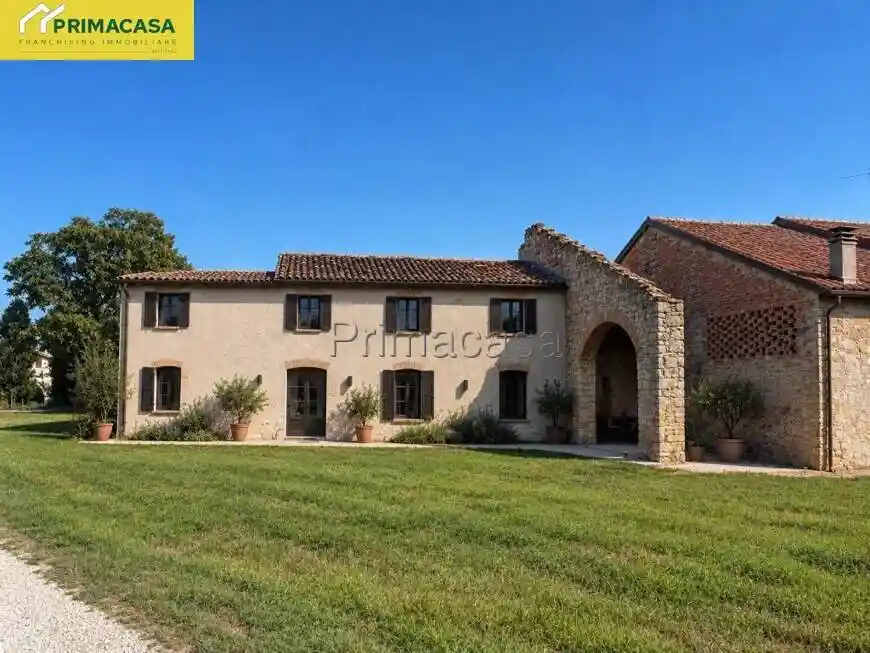 Rustico - Casale in vendita a Albaredo d'Adige