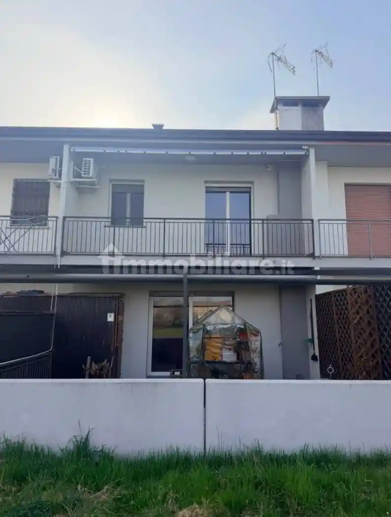 Villetta a schiera in vendita a Lestizza