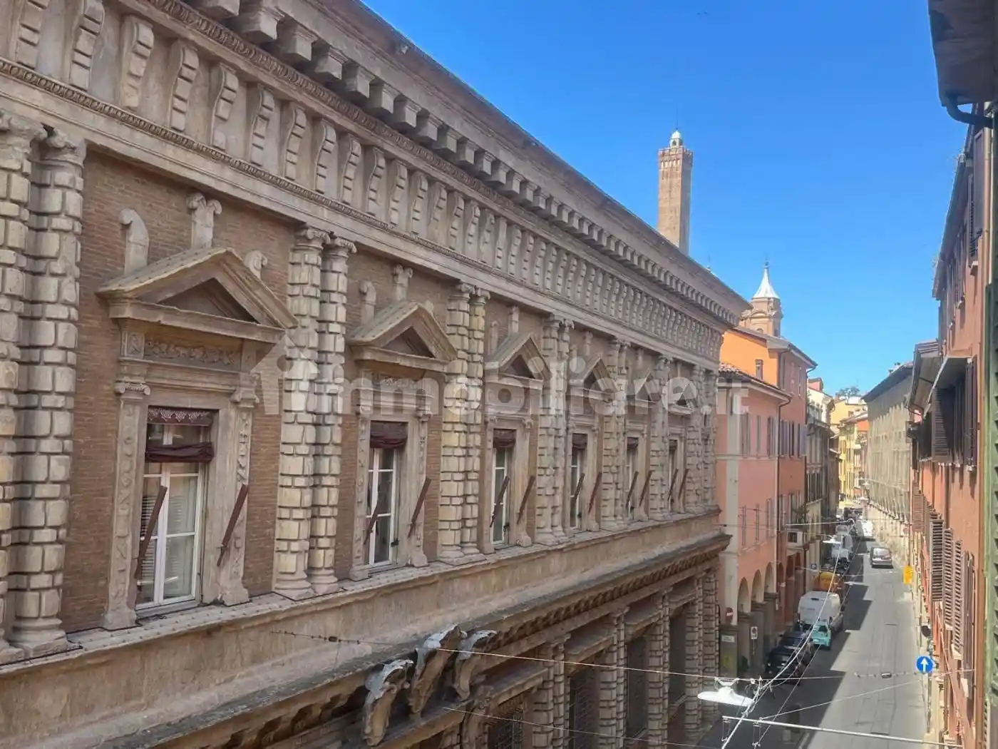 Appartamento in vendita a Bologna