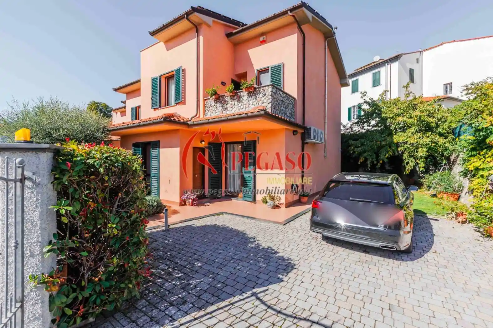 Villa in vendita a Pescia