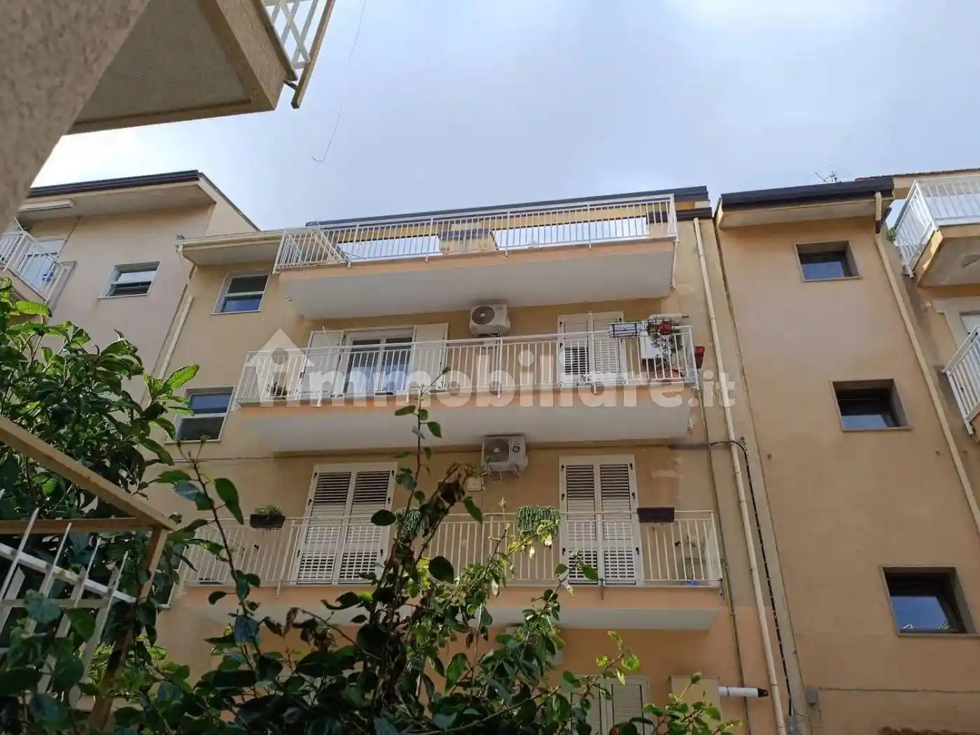 Appartamento in vendita a Campofelice di Roccella