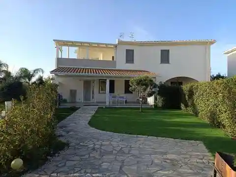 Villa in vendita a Campofelice di Roccella