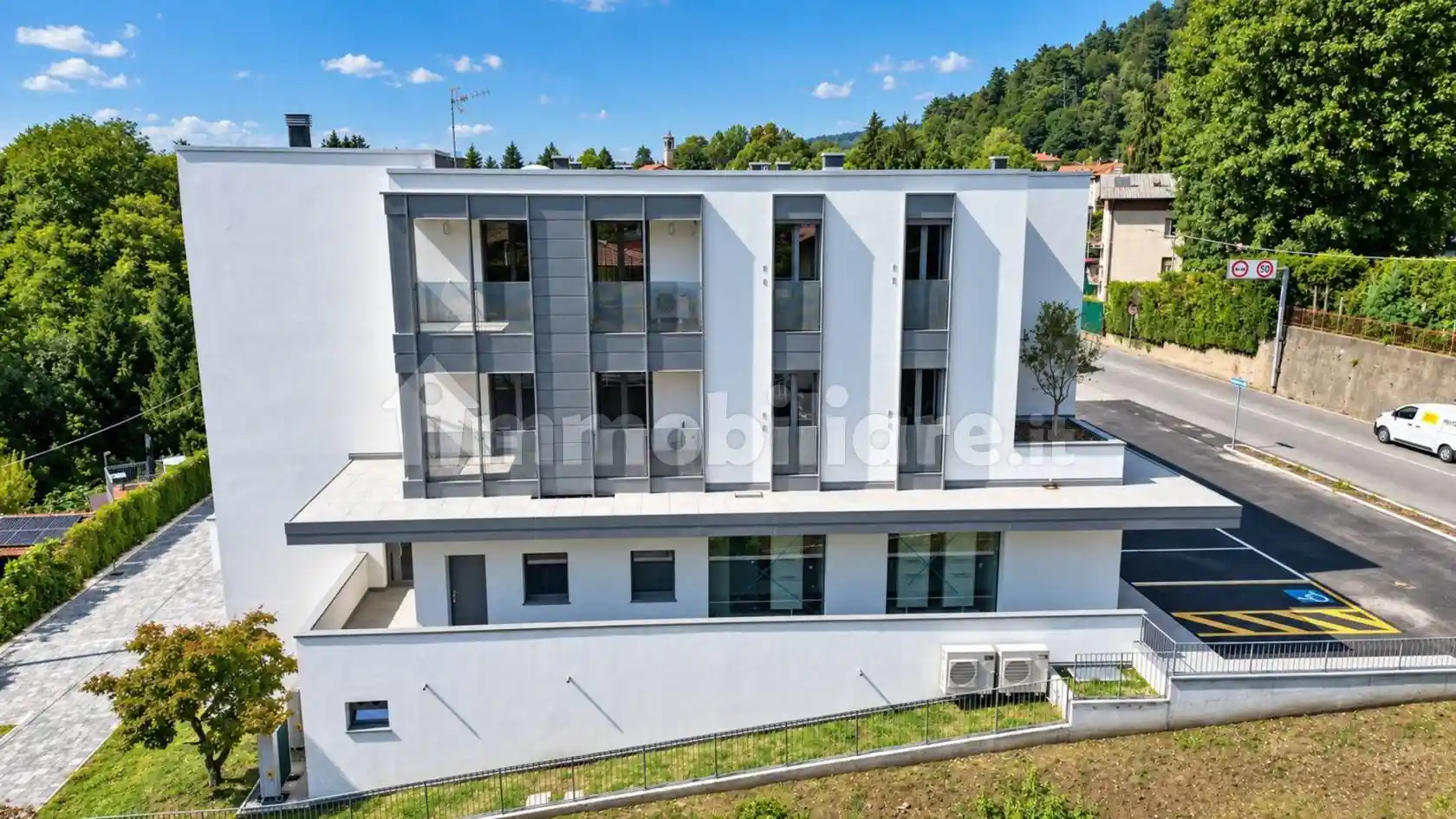 Appartamento in vendita a Luvinate
