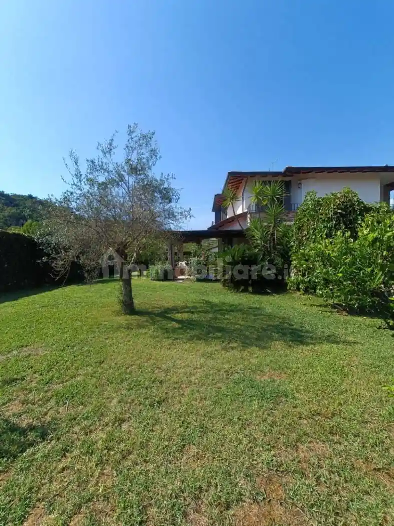 Villa in vendita a Massa