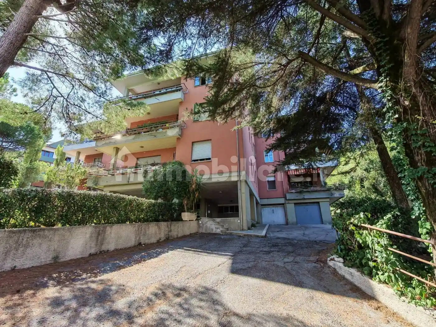 Appartamento in vendita a Falconara Marittima