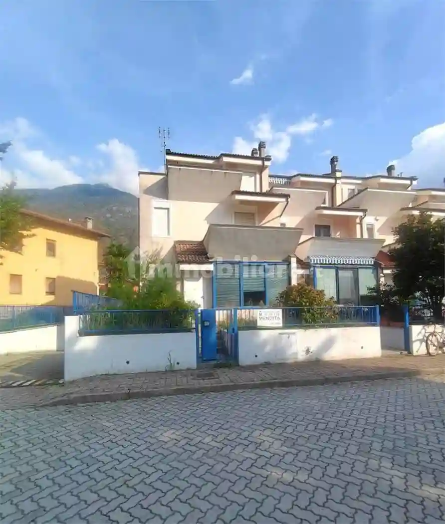 Villetta a schiera - foto 2