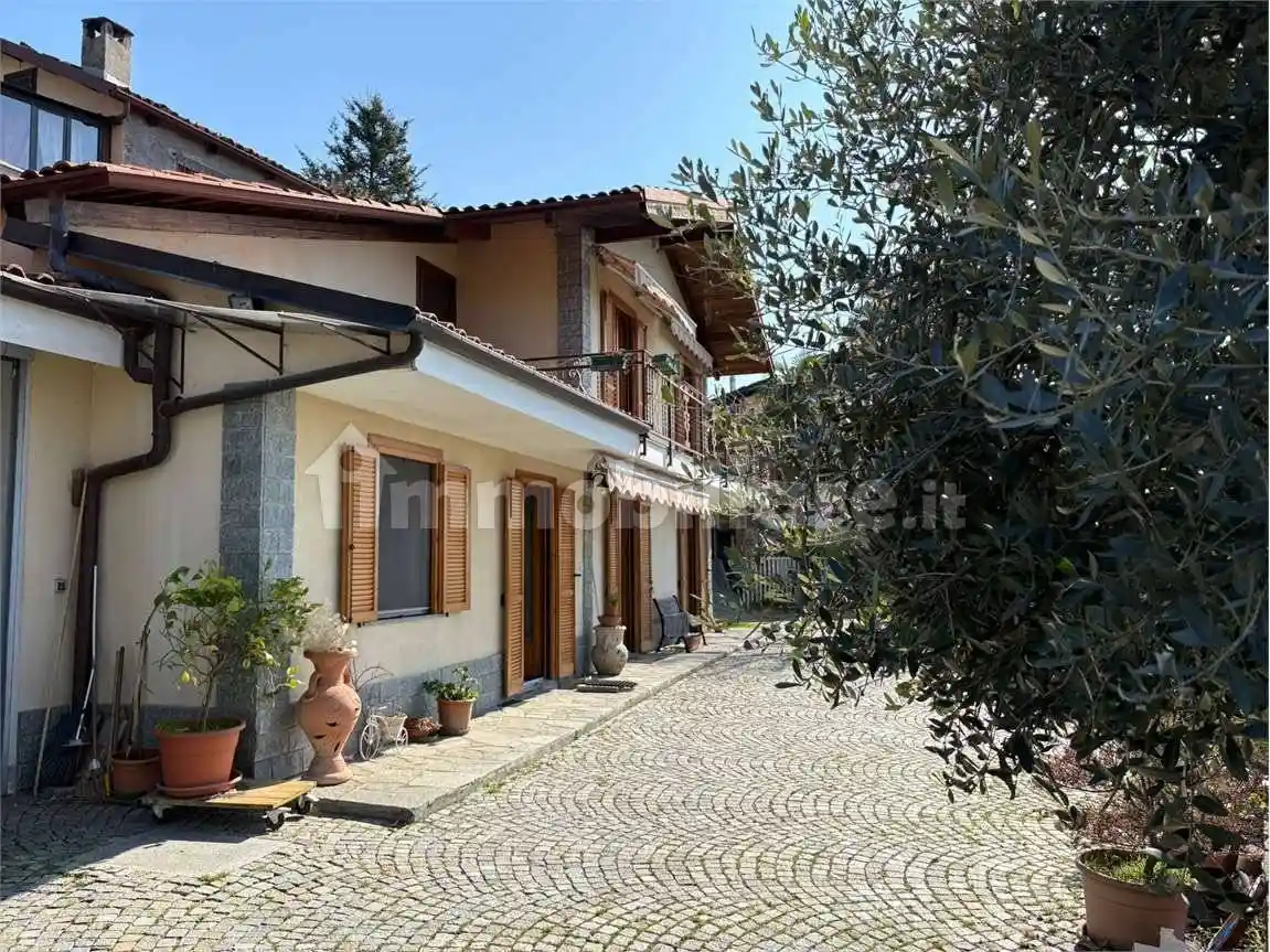 Villa in vendita a Pinerolo