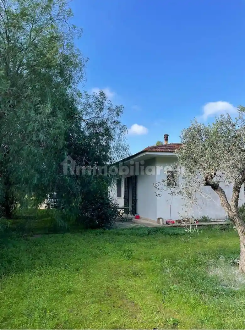 Casa indipendente in affitto a Arnesano
