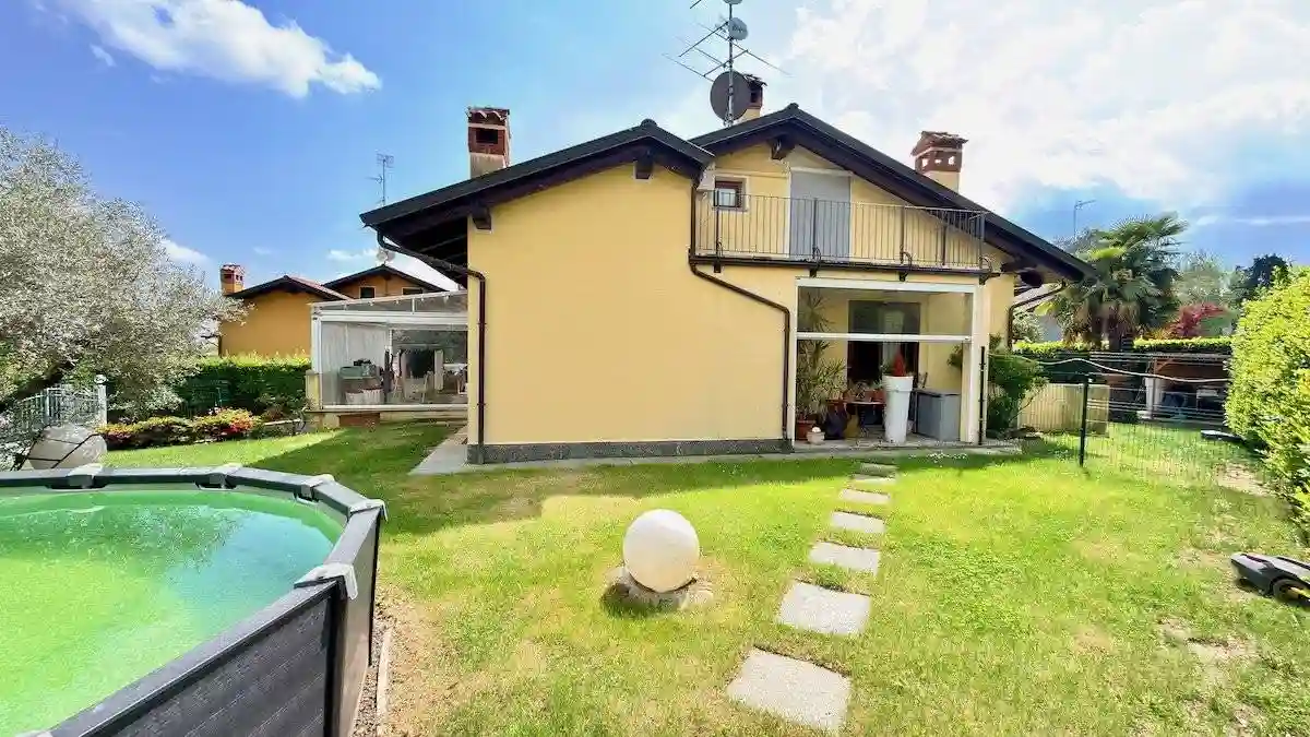 Villa - foto 2