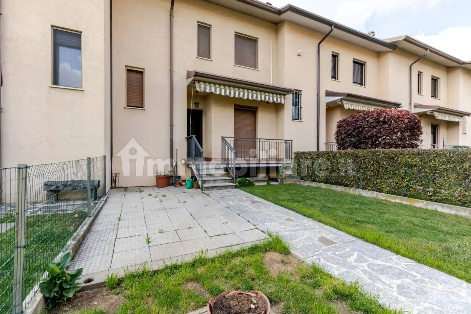 Villetta a schiera in vendita a Locate Varesino