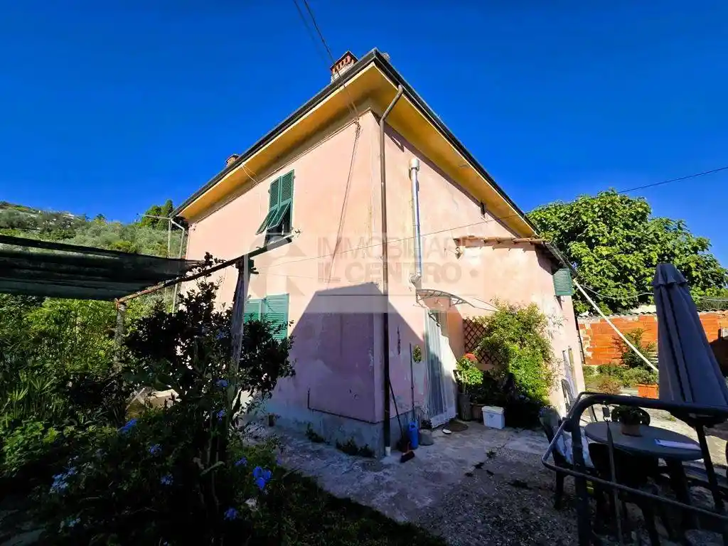 Casa indipendente in vendita a Ameglia
