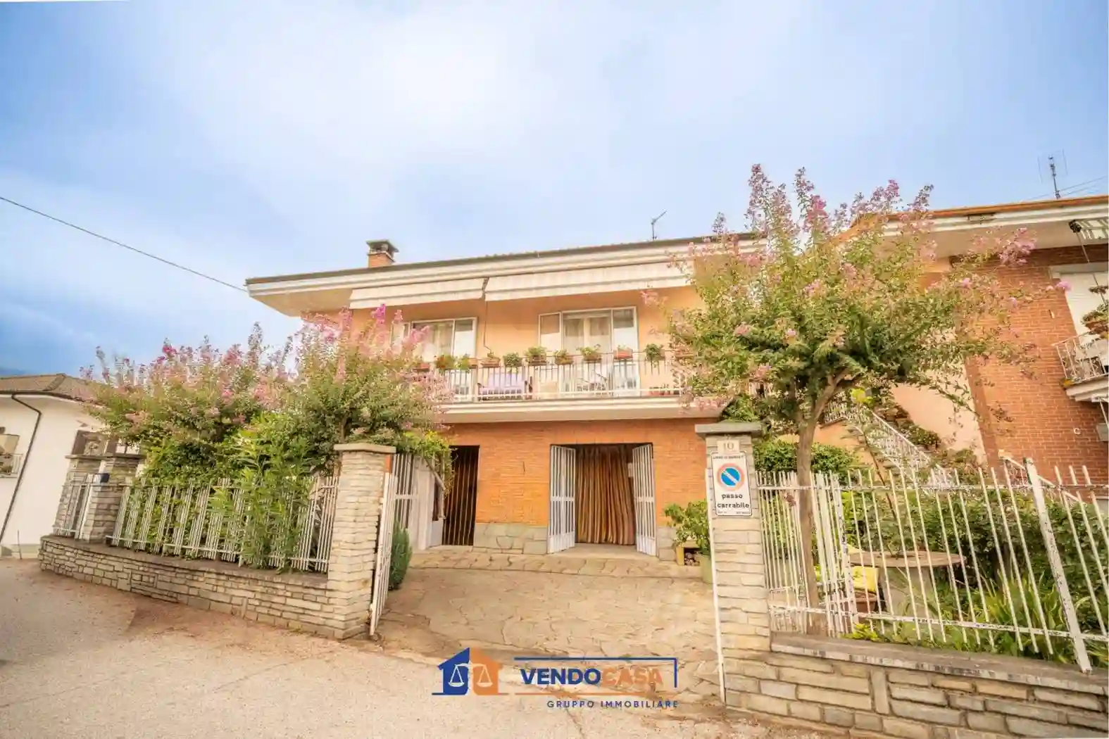 Villa - foto 2