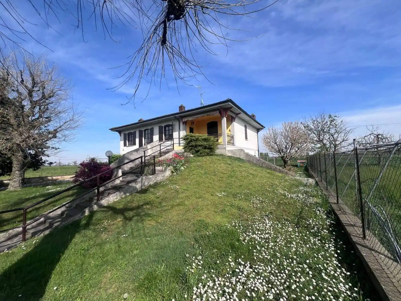Villa in vendita a Cremona