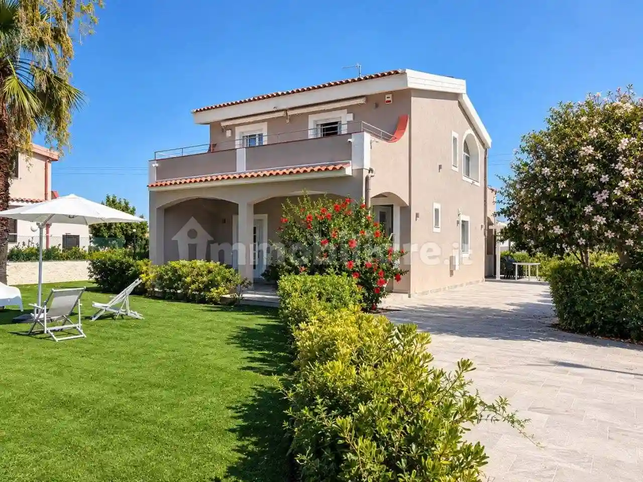 Villa - foto 2
