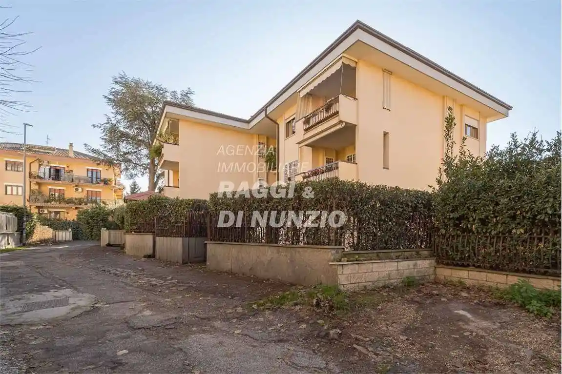 Appartamento in affitto a Grottaferrata