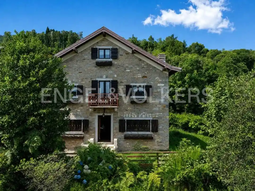 Villa in vendita a Miazzina