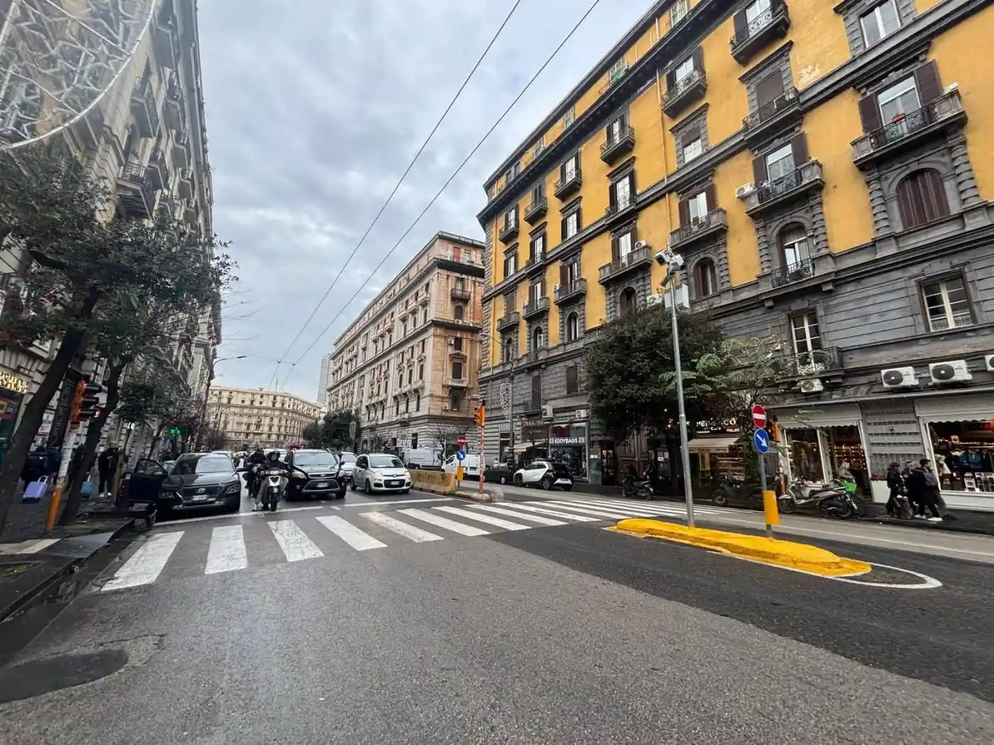 Appartamento in vendita a Napoli