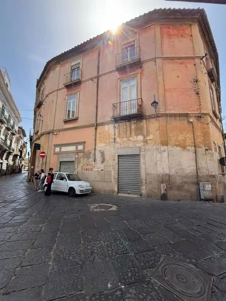 Palazzo - Edificio in vendita a Santa Maria Capua Vetere