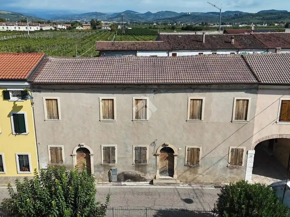Rustico - Casale in vendita a Colognola Ai Colli