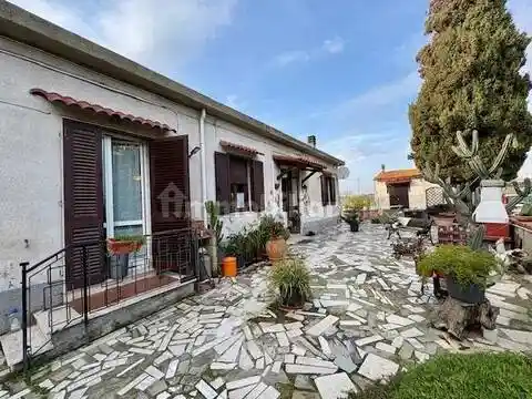 Villa in vendita a Piombino