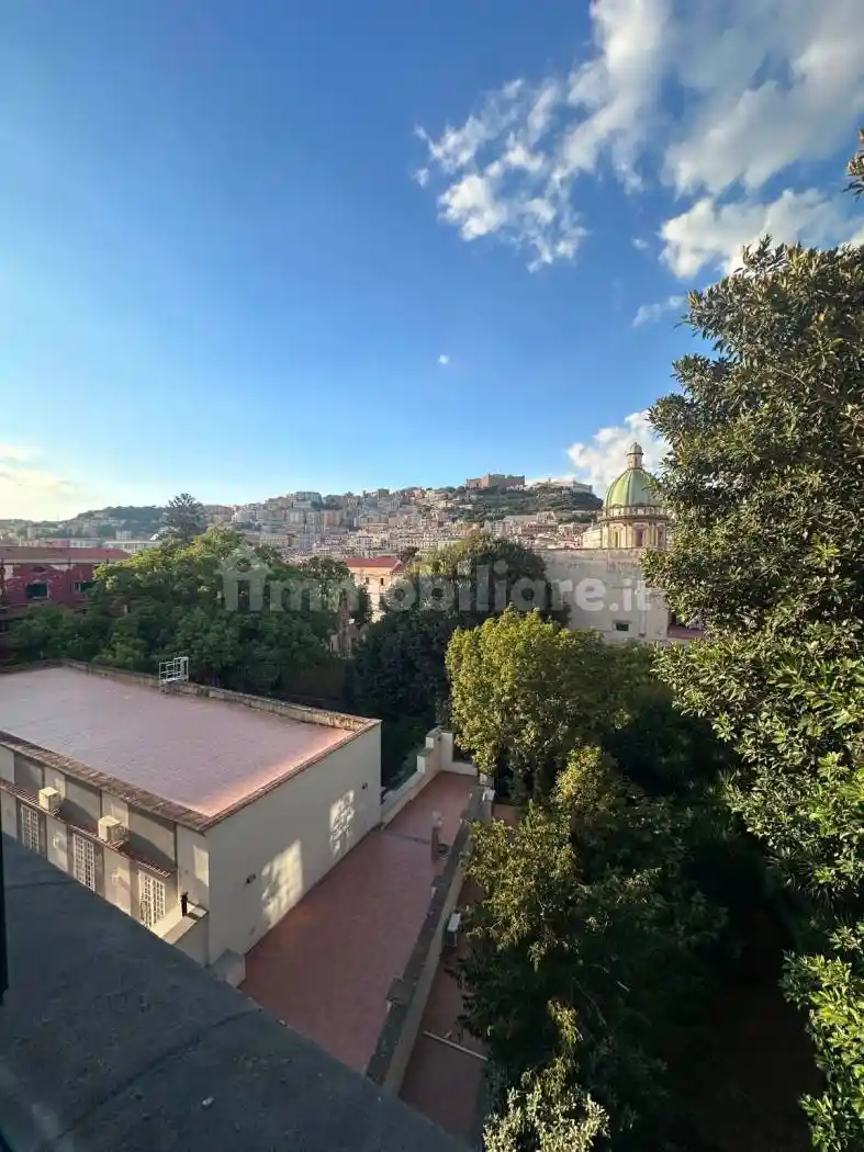 Appartamento in vendita a Napoli