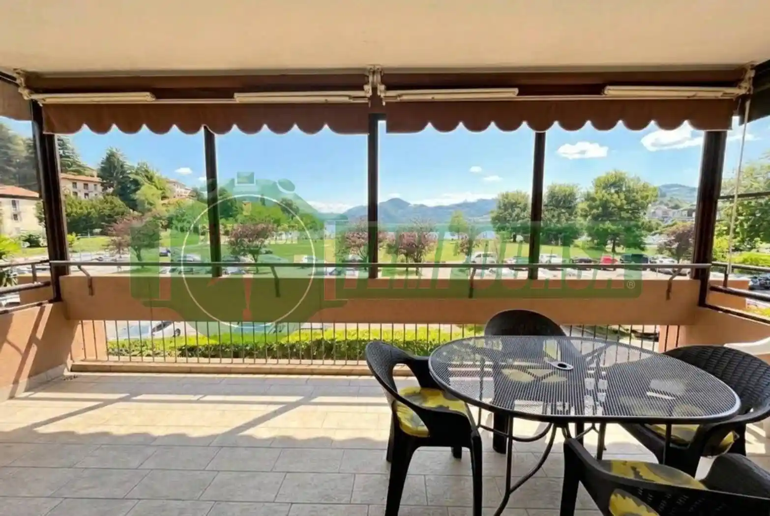 Appartamento in vendita a Laveno-Mombello