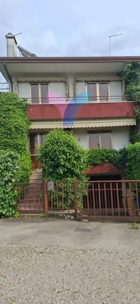Villetta a schiera in vendita a Paese
