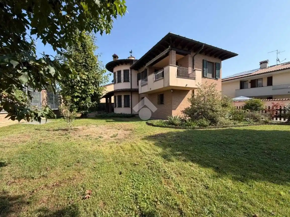 Villa in vendita a Rivolta d'Adda