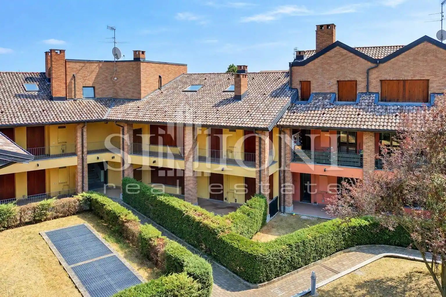 Appartamento in vendita a Gazzada Schianno