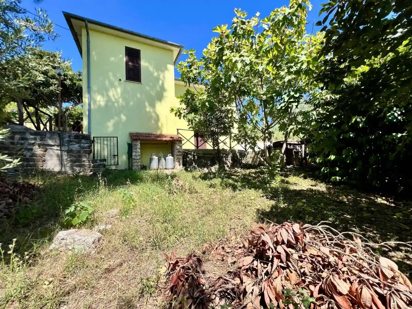 Casa indipendente in vendita a Montebuono