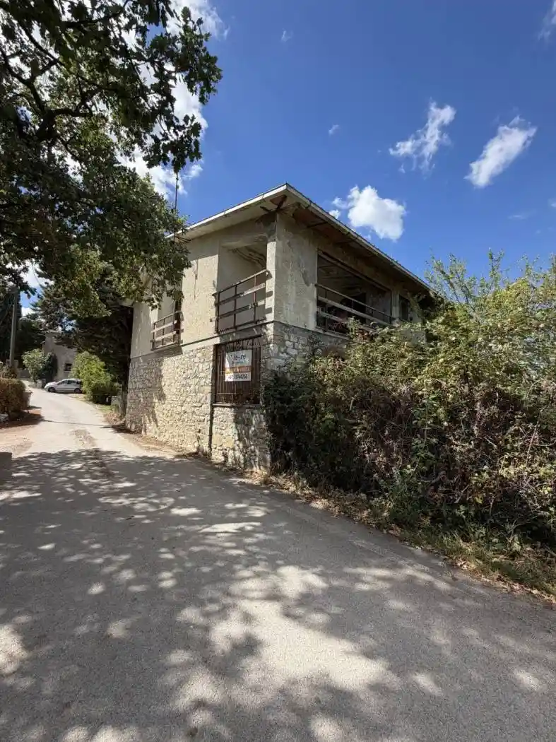Rustico - Casale in vendita a Perugia
