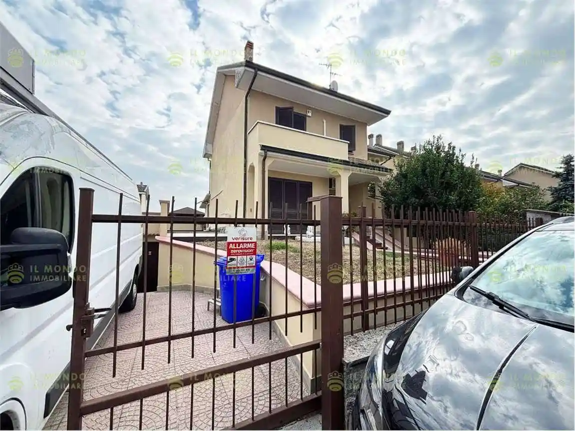 Villetta a schiera in vendita a Mediglia
