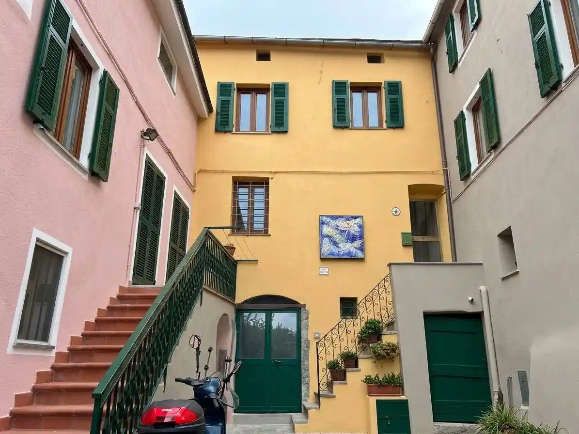 Rustico - Casale in vendita a Albisola Superiore
