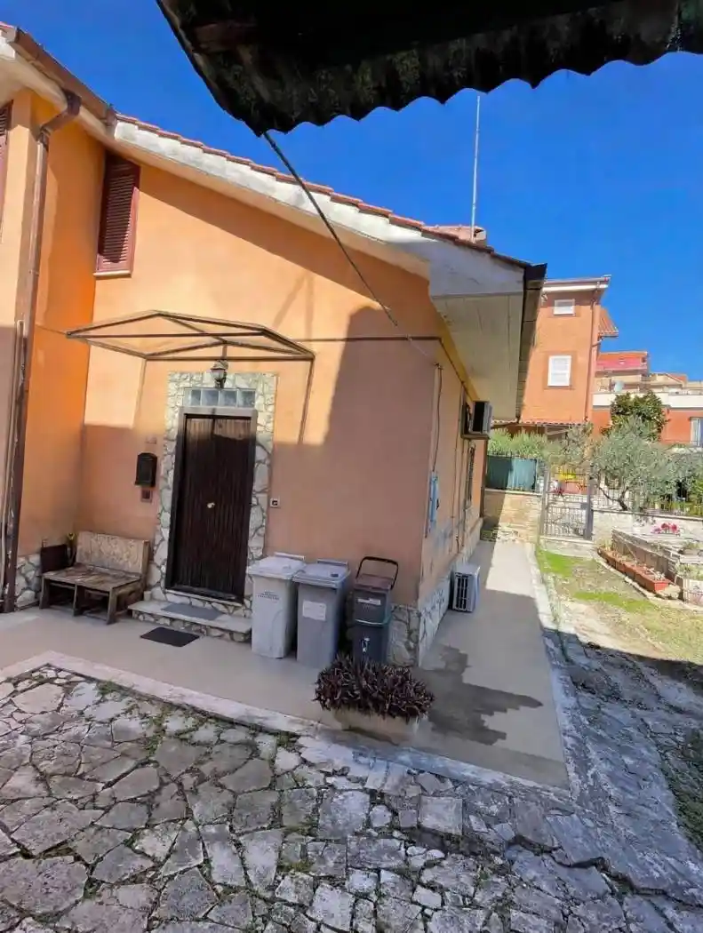 Appartamento in vendita a Guidonia Montecelio