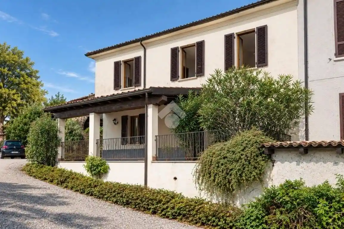 Casa indipendente in vendita a Santa Maria della Versa