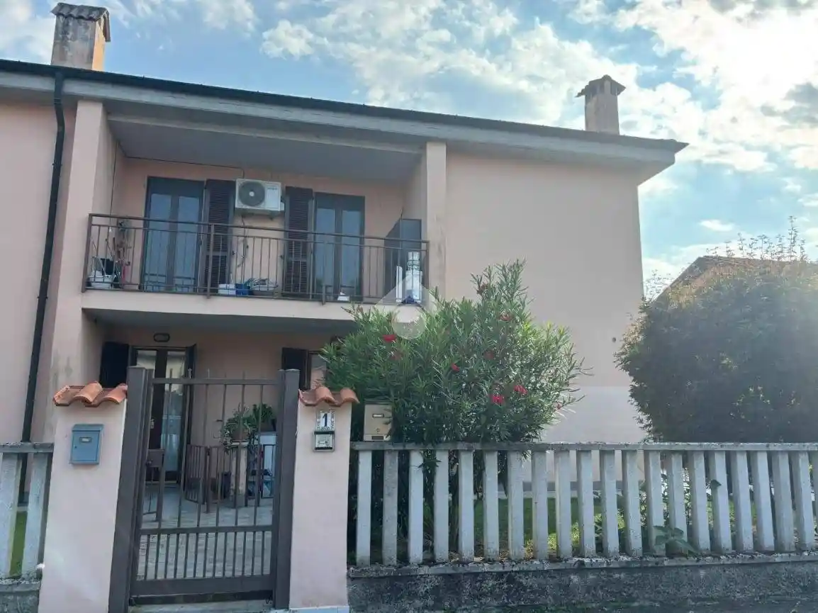 Appartamento in vendita a Albuzzano