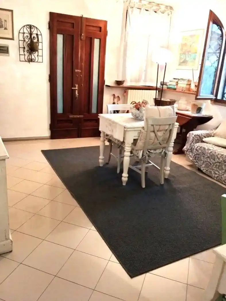 Casa indipendente in vendita a Prato