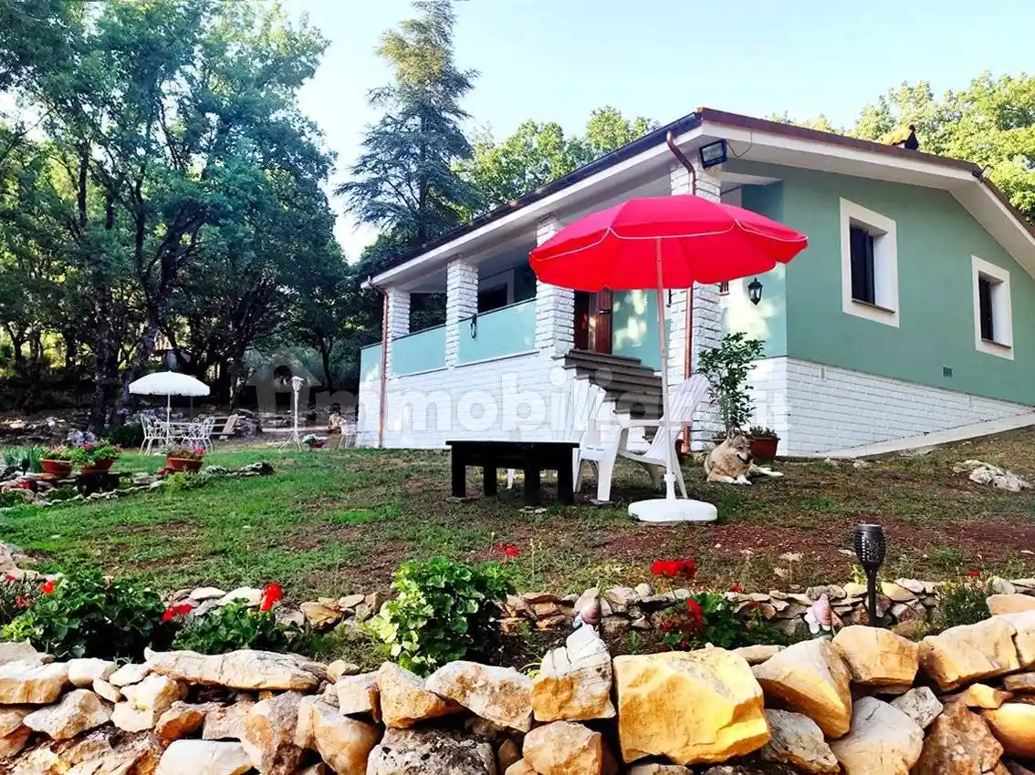 Villa in vendita a Vejano