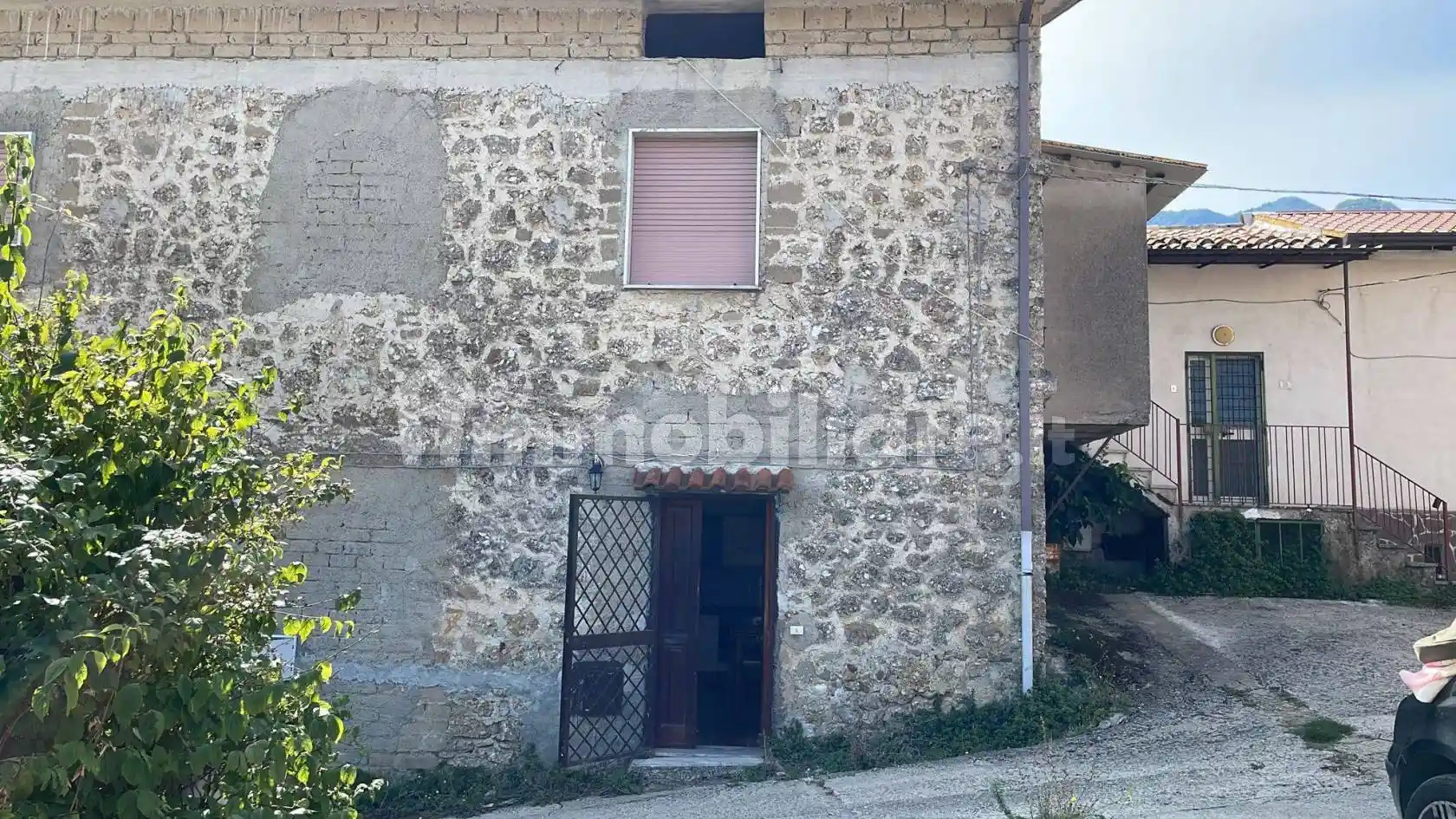 Casa indipendente in affitto a Pietrastornina