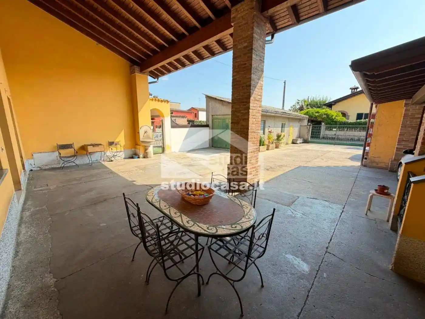 Rustico - Casale in vendita a Izano