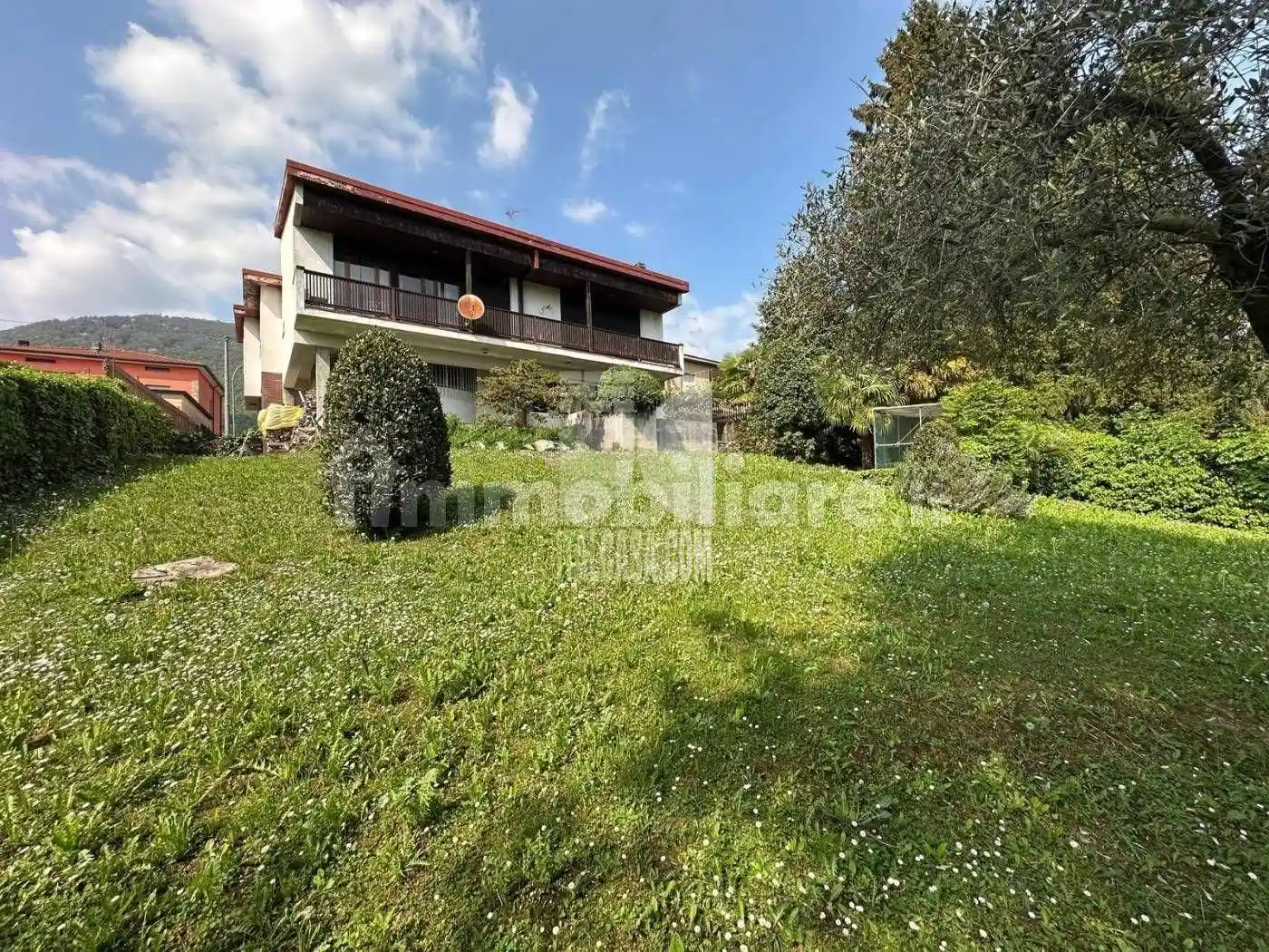 Villa in vendita a Nembro