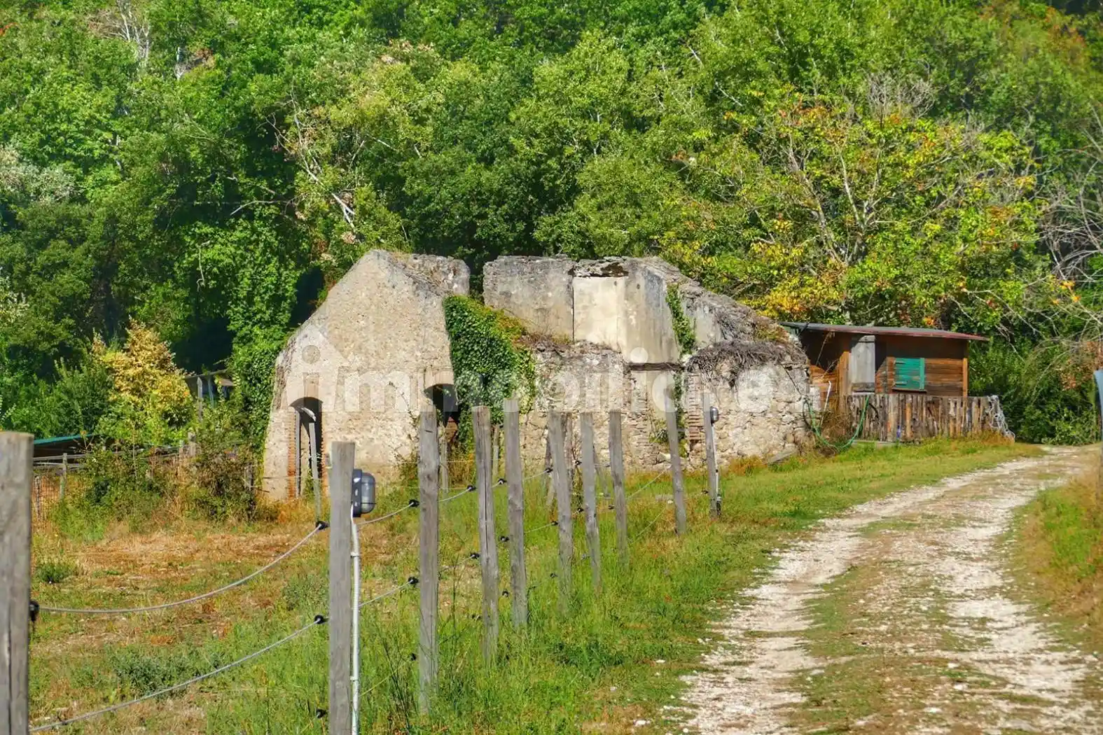 Rustico - Casale in vendita a Toffia