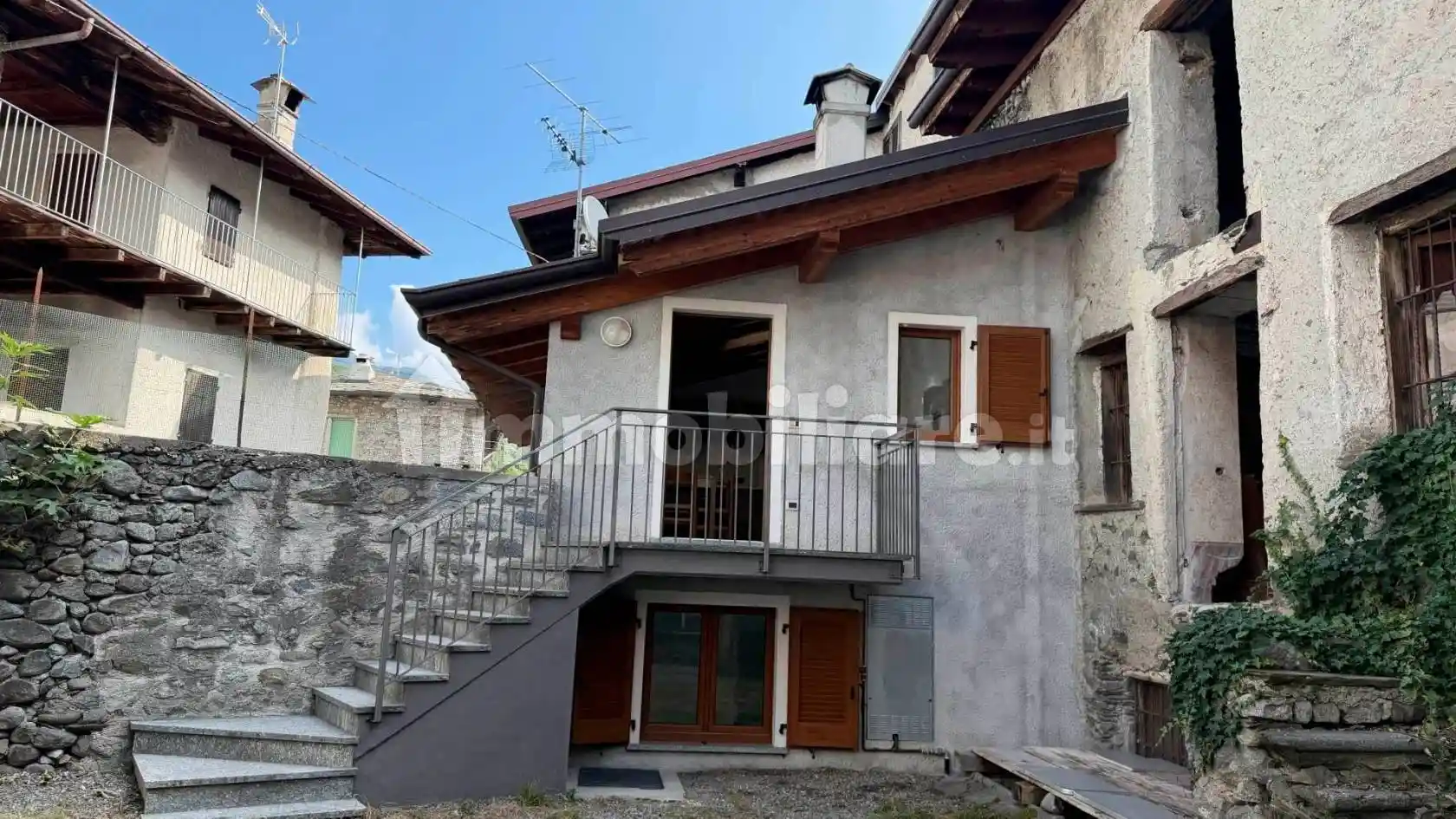 Casa indipendente in vendita a Dazio